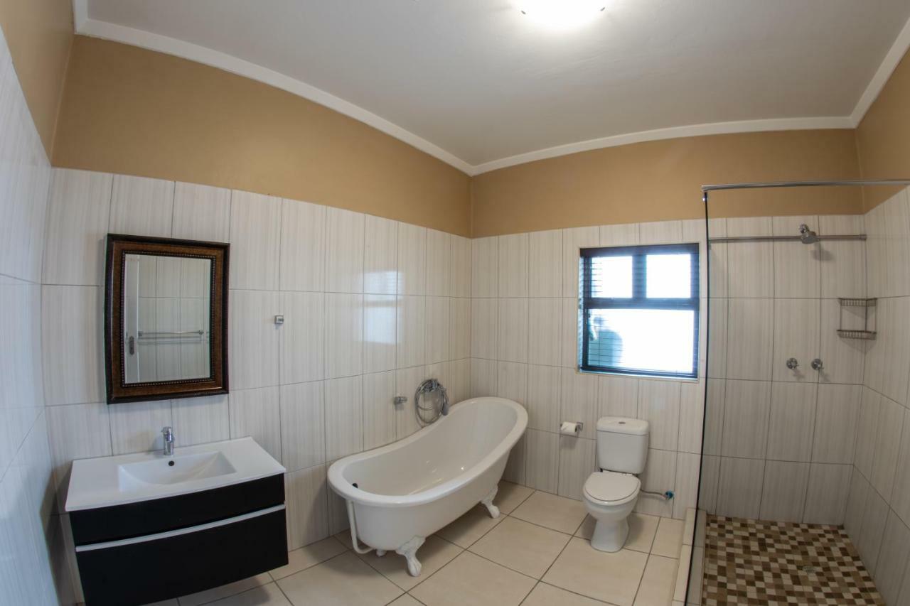 Meransha Self Catering Cc Уолфиш Бей Екстериор снимка