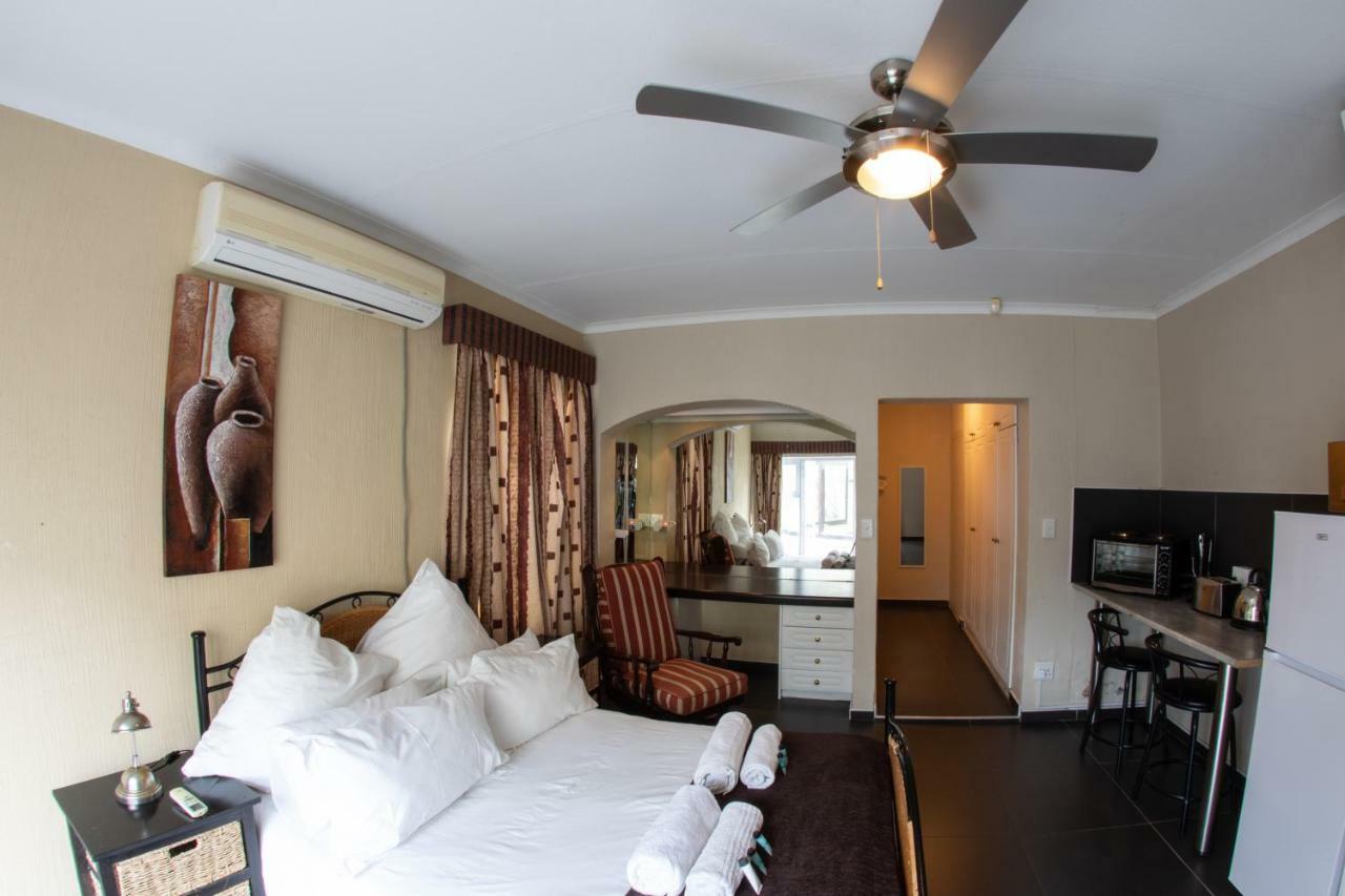 Meransha Self Catering Cc Уолфиш Бей Екстериор снимка