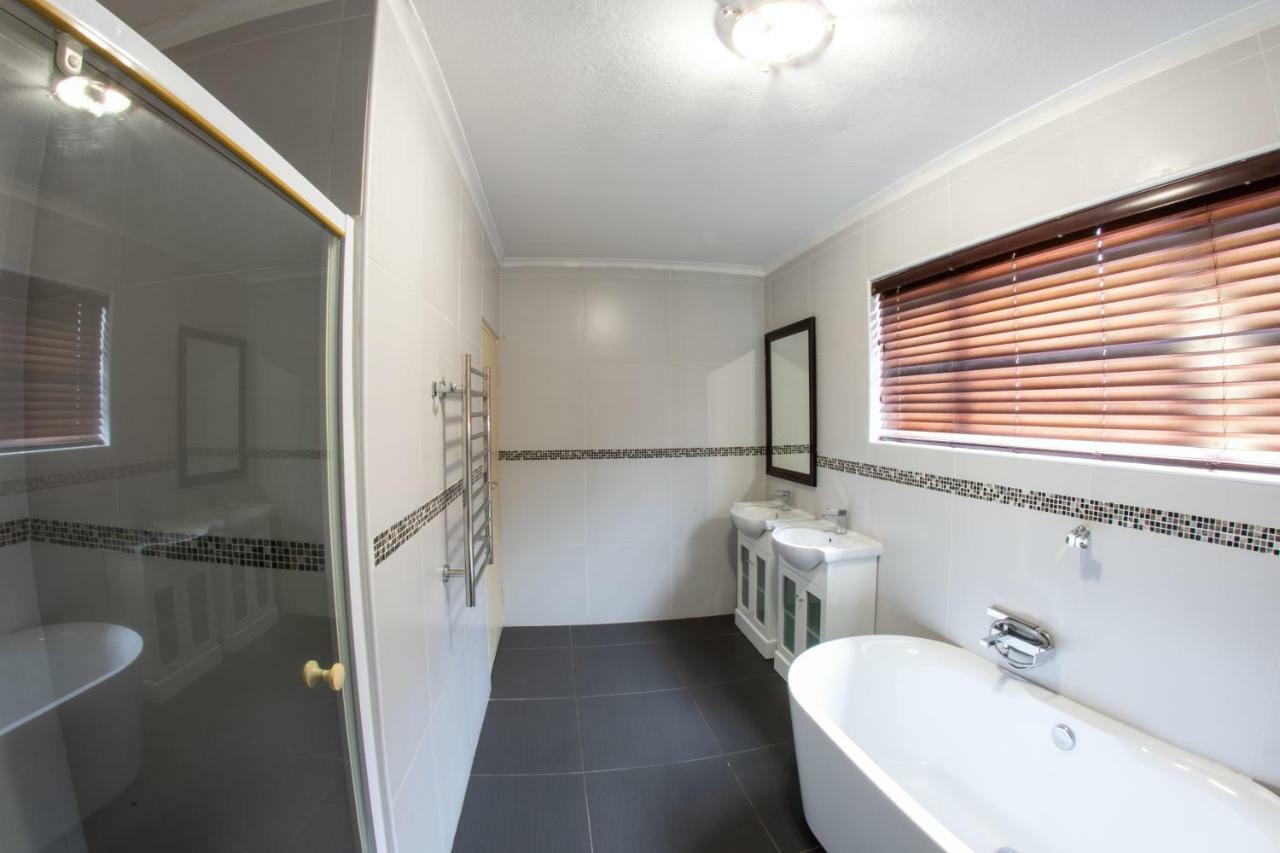 Meransha Self Catering Cc Уолфиш Бей Екстериор снимка
