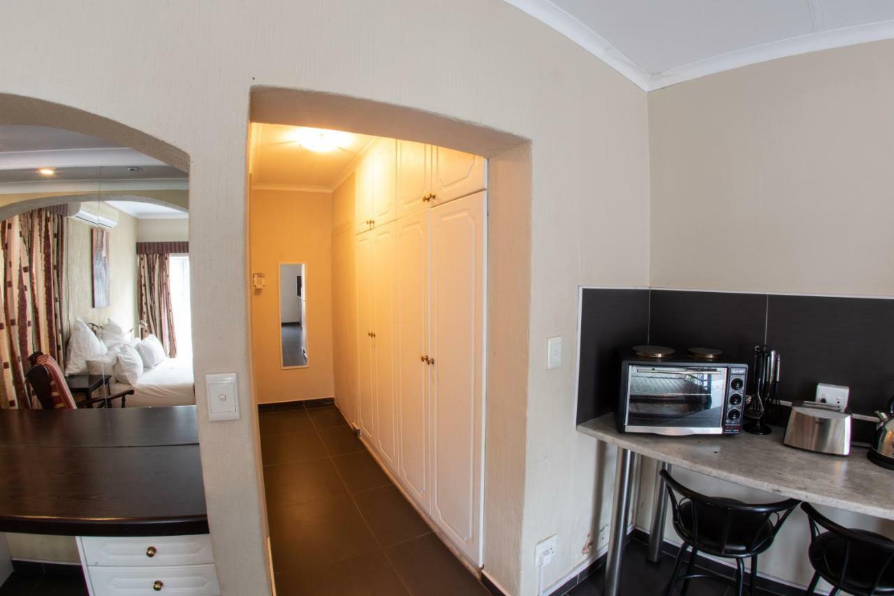 Meransha Self Catering Cc Уолфиш Бей Екстериор снимка