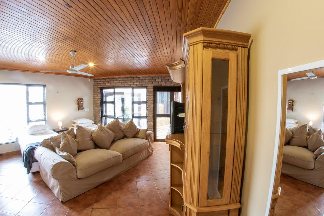 Meransha Self Catering Cc Уолфиш Бей Екстериор снимка