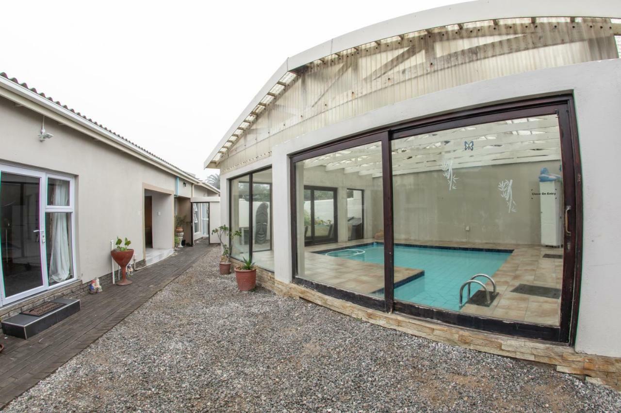 Meransha Self Catering Cc Уолфиш Бей Екстериор снимка
