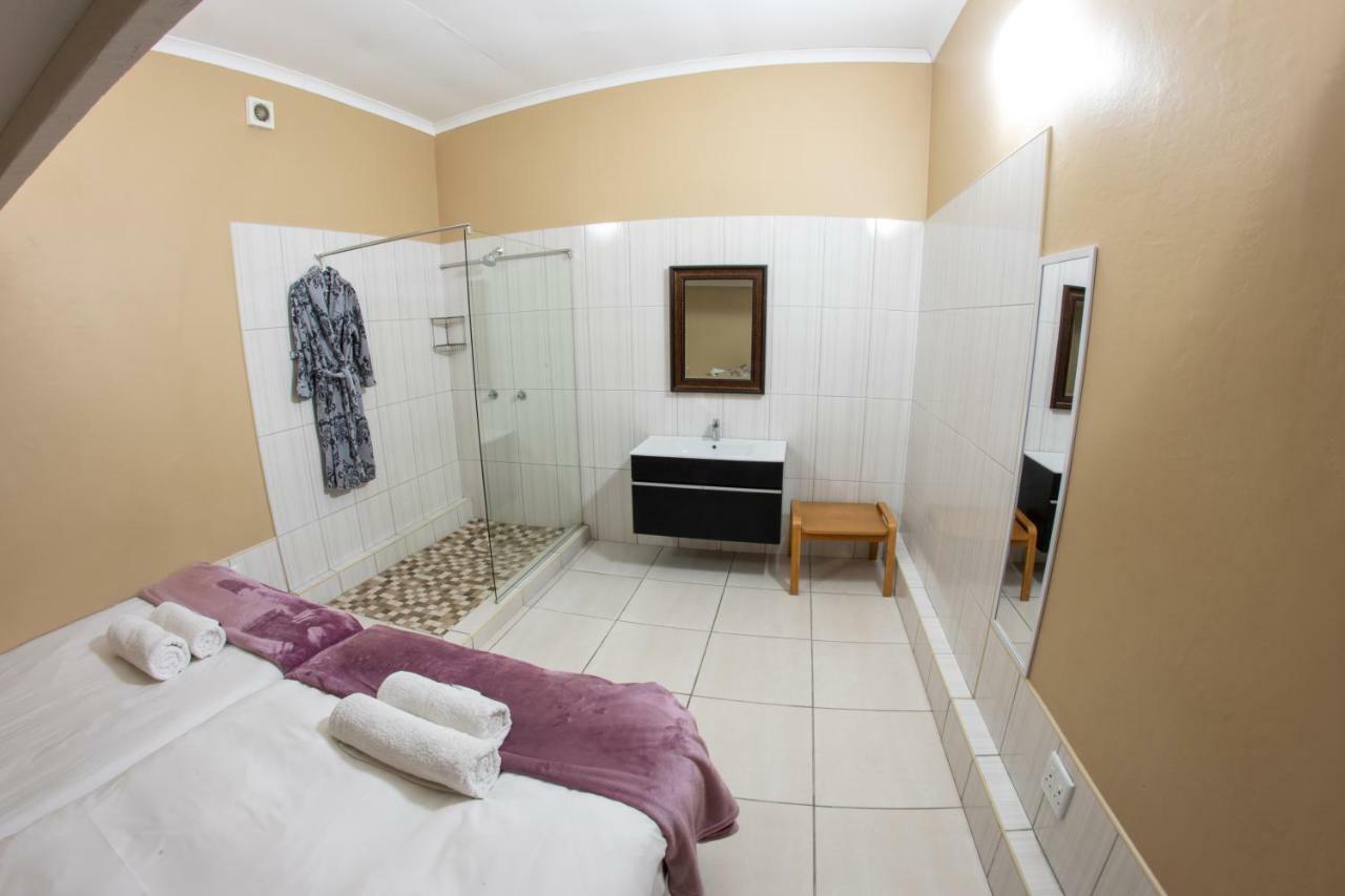 Meransha Self Catering Cc Уолфиш Бей Екстериор снимка