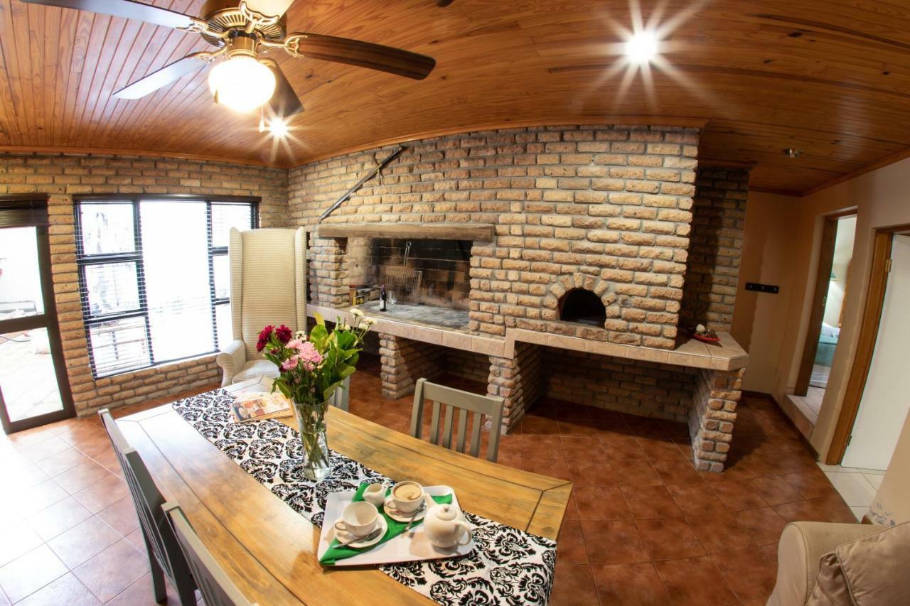 Meransha Self Catering Cc Уолфиш Бей Екстериор снимка