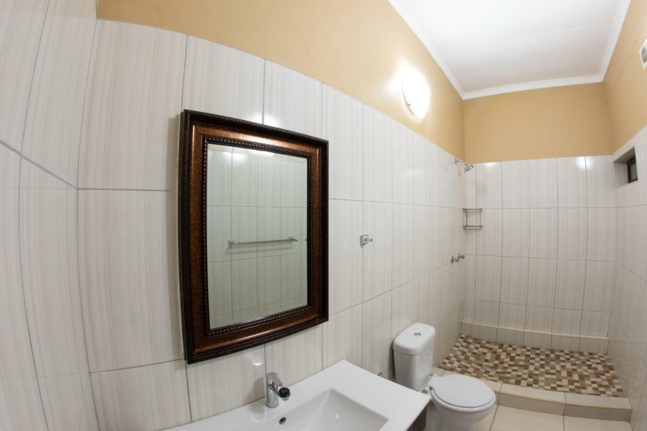 Meransha Self Catering Cc Уолфиш Бей Екстериор снимка
