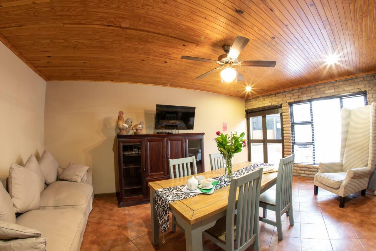Meransha Self Catering Cc Уолфиш Бей Екстериор снимка